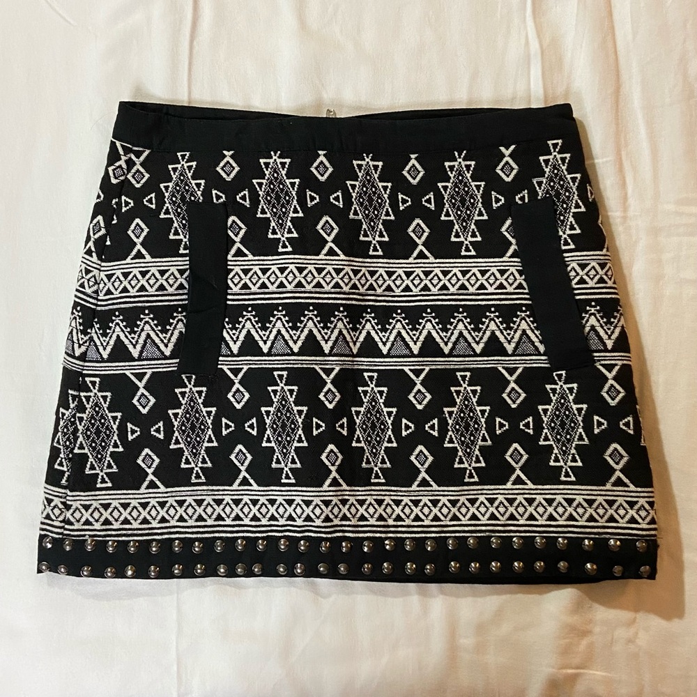 New Topshop black and white patterned skirt